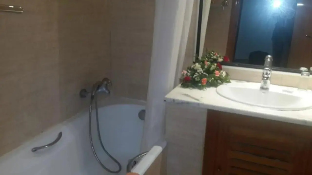Ariha Hotel