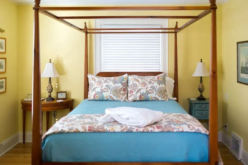 1810 Emerson House Bed & Breakfast - Adults Only