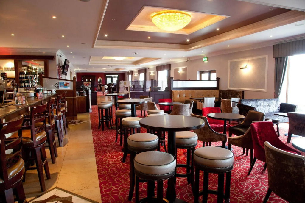 Diamond Coast Hotel