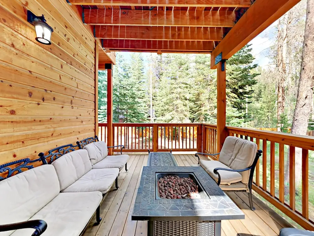 831 Patricia Cabin