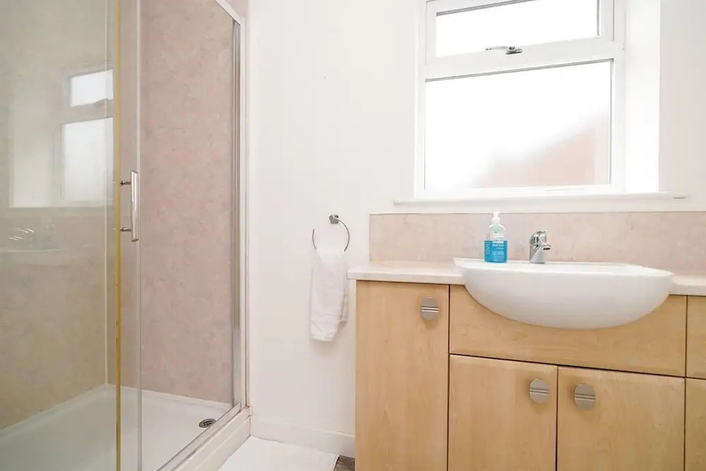 Rent My Spa Home With Pool Table, Hottub and Sauna