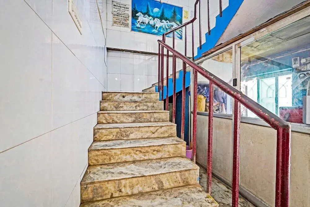 Kumarans Inn by OYO Rooms