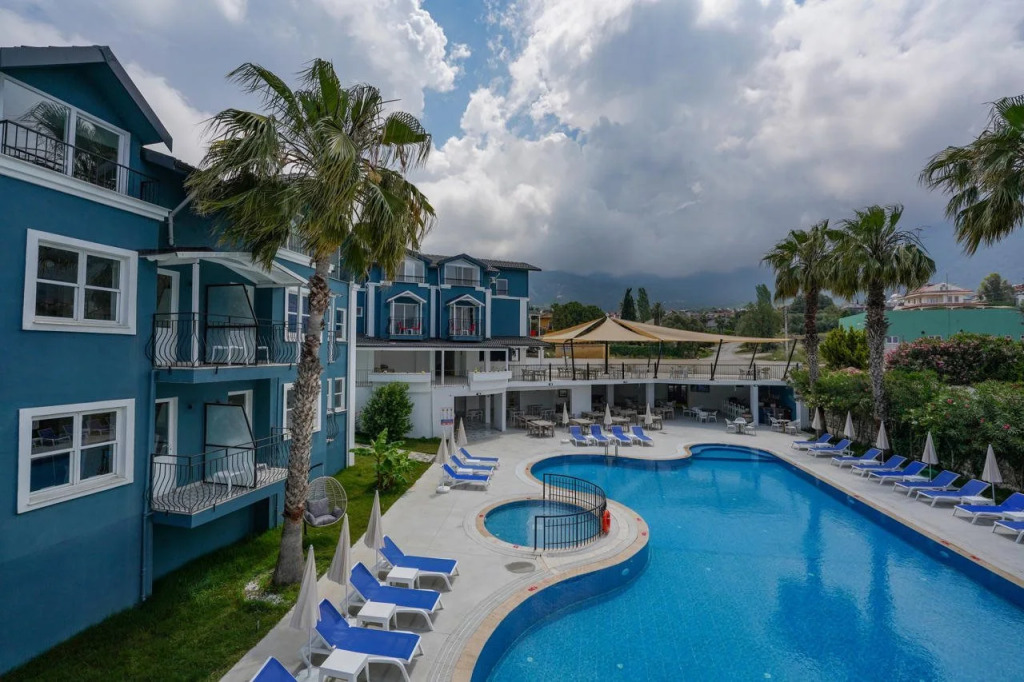 Blue Pearl Aparthotel