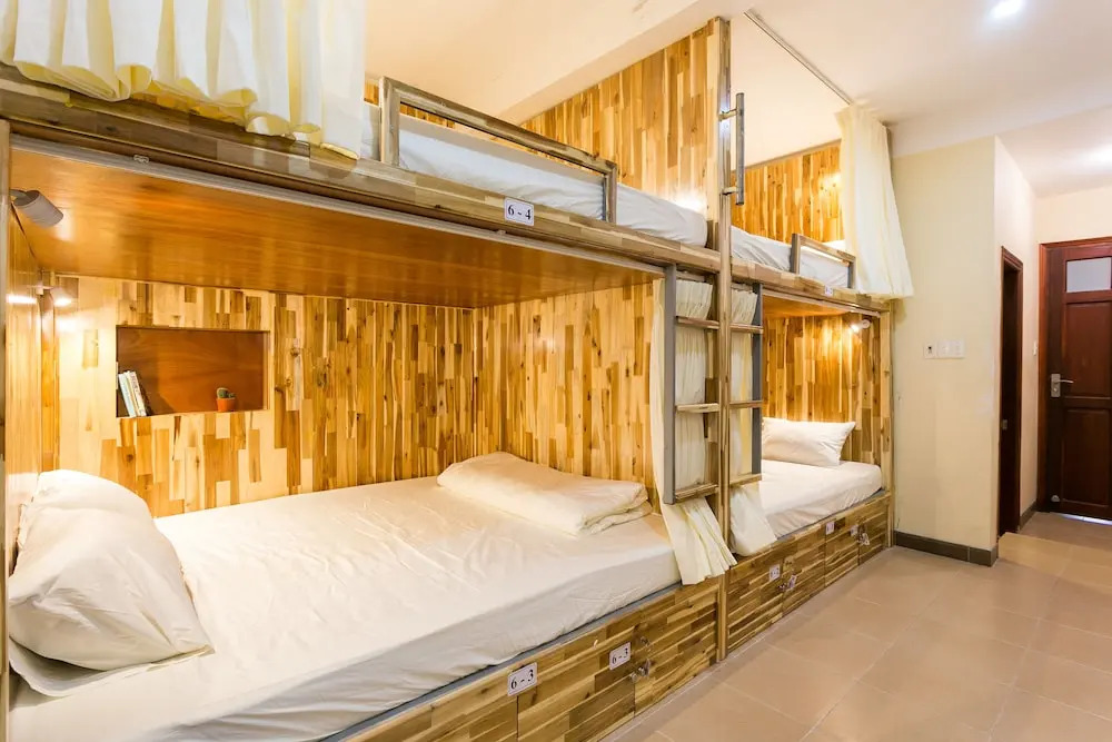 Yelo 2 Hostel