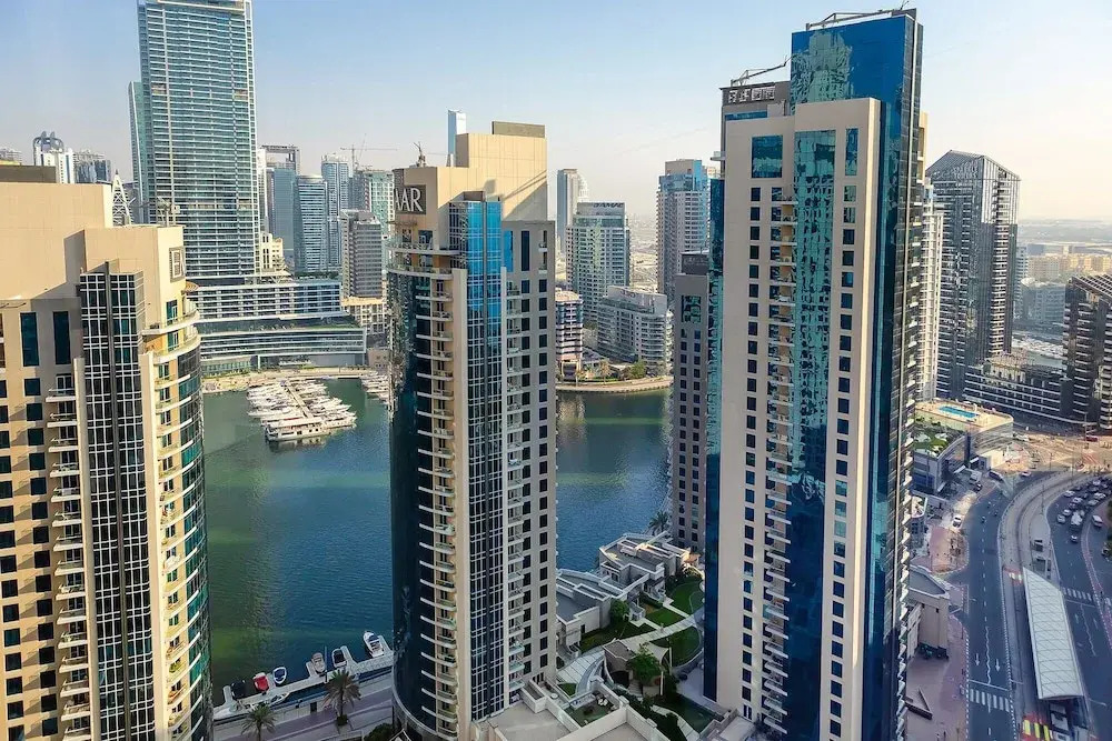 Panoramic Spacious City View 2BR Escape