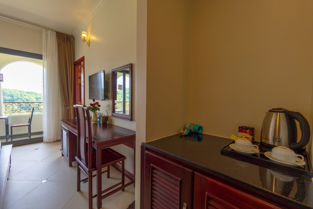 Praha Hotel Phú Quốc