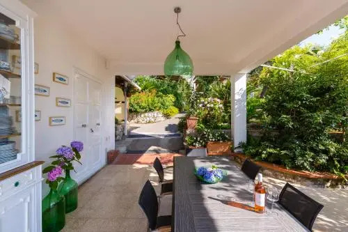 Villa Sorrento Flats