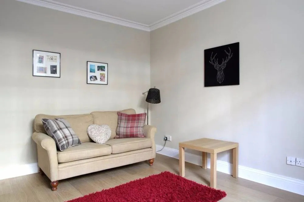 Central New Town Flat