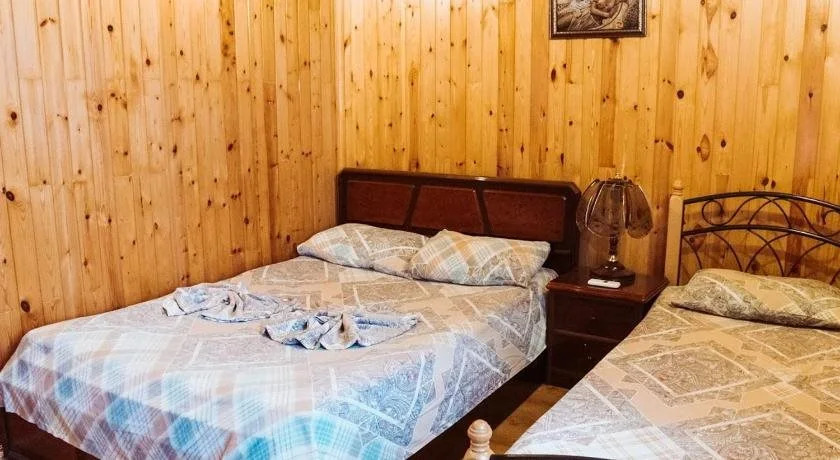 У реки
