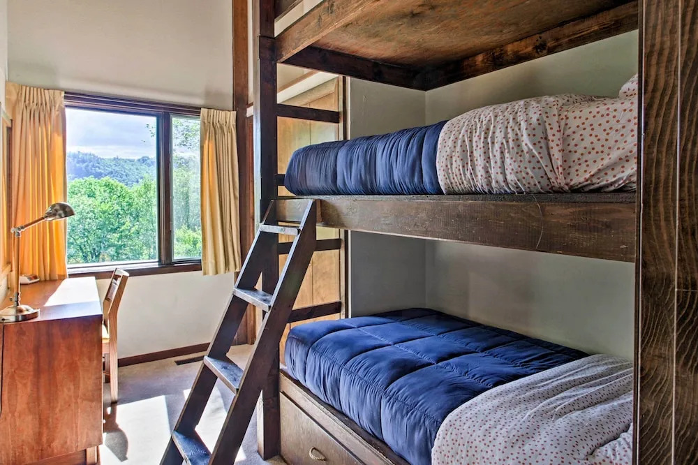 Family-friendly Glen Home w/ White Mountain Views!