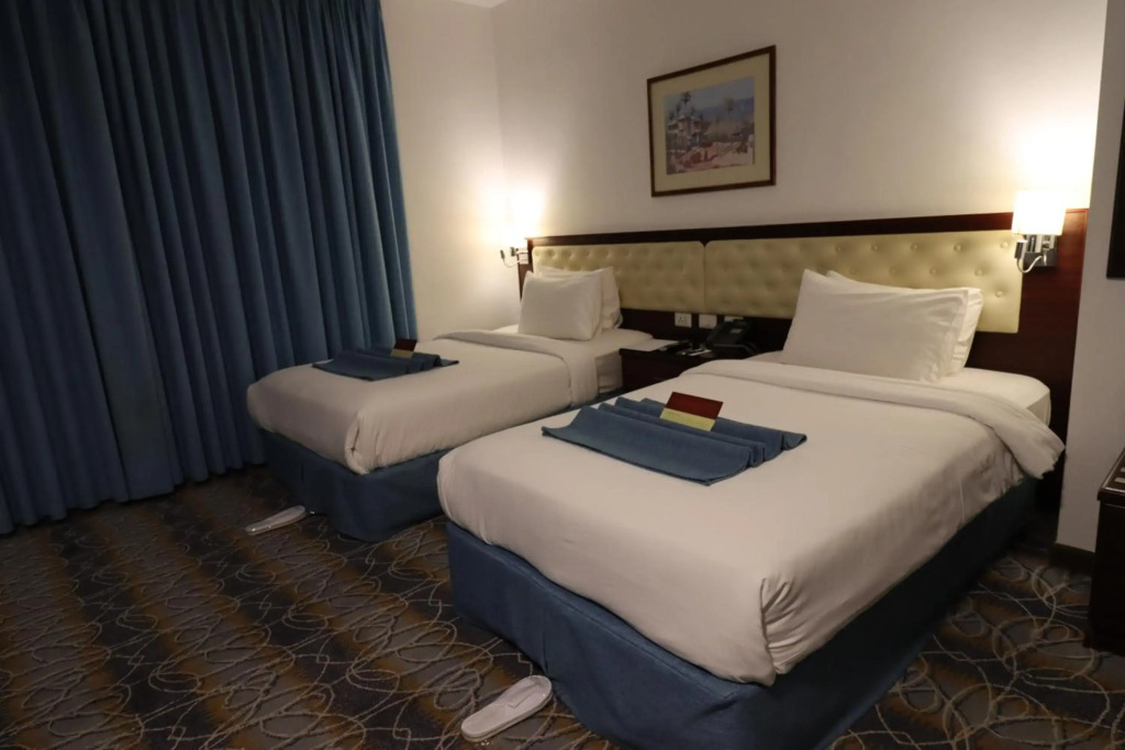 Larsa Hotel