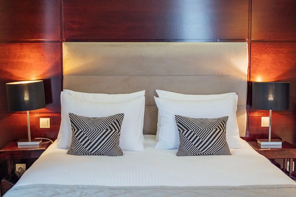 L`Art Hotel Carei