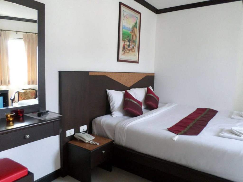 Hotel Hollywood Inn Love Patong