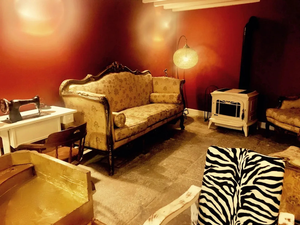 LUXa Charm House by LovelyStay