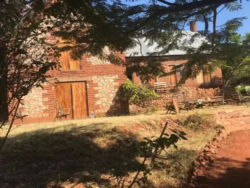Dean’s Hill View Lodge