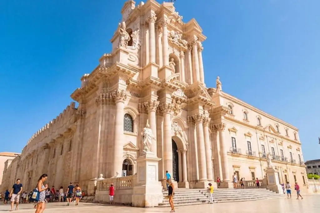 One bedroom appartement with wifi at Siracusa