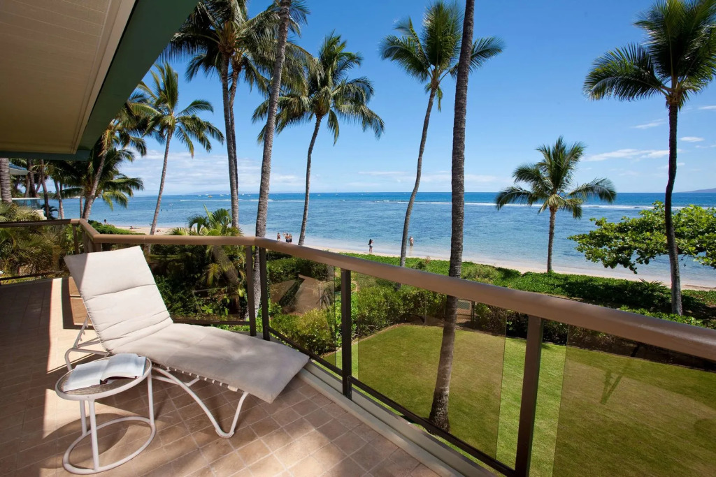 Puunoa  - CoralTree Residence Collection