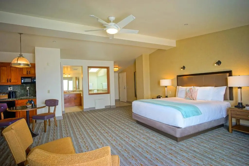 Sea & Sand Inn