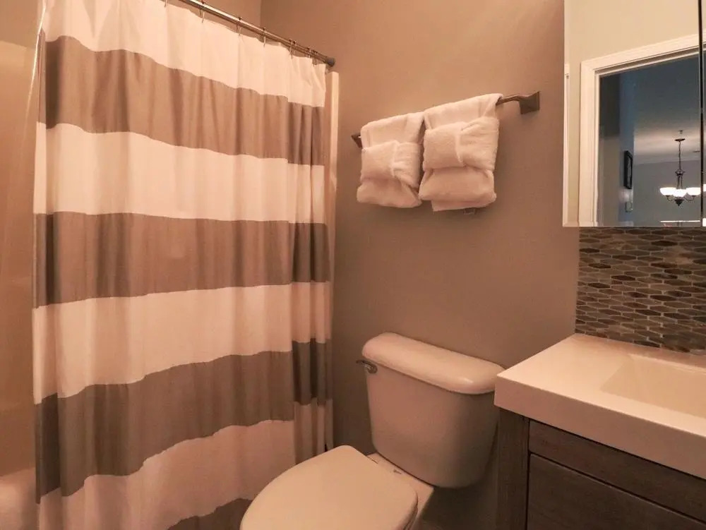 Arbor Trace #524 2 Bedroom Condo by RedAwning