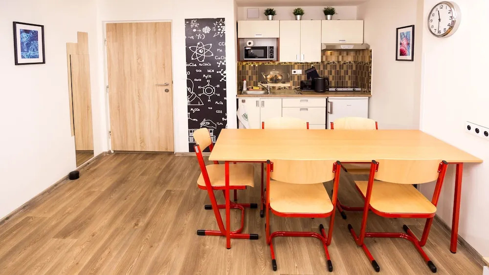 School Apartment by metro stop Vyšehrad