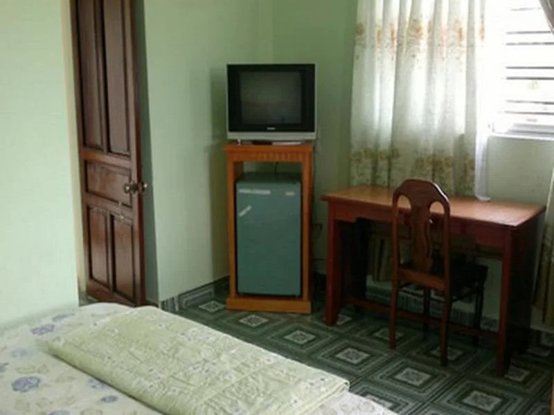 OYO 1297 Hotel Hung Lam
