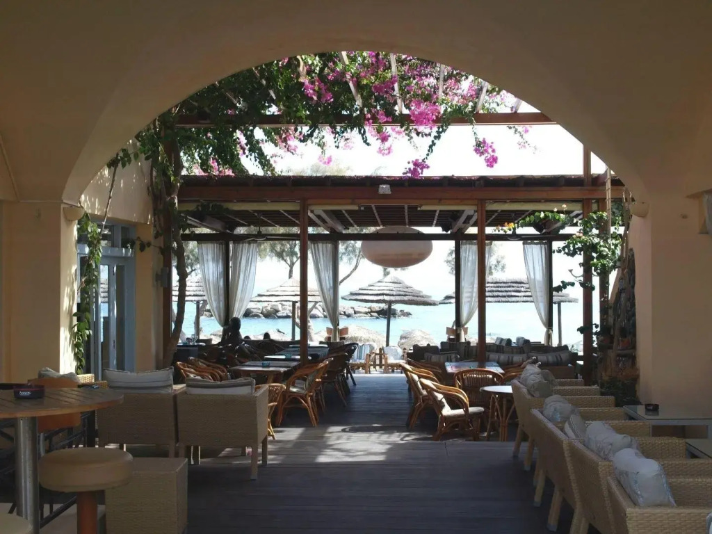 Levante Beach Hotel