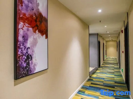 Leah Hotel