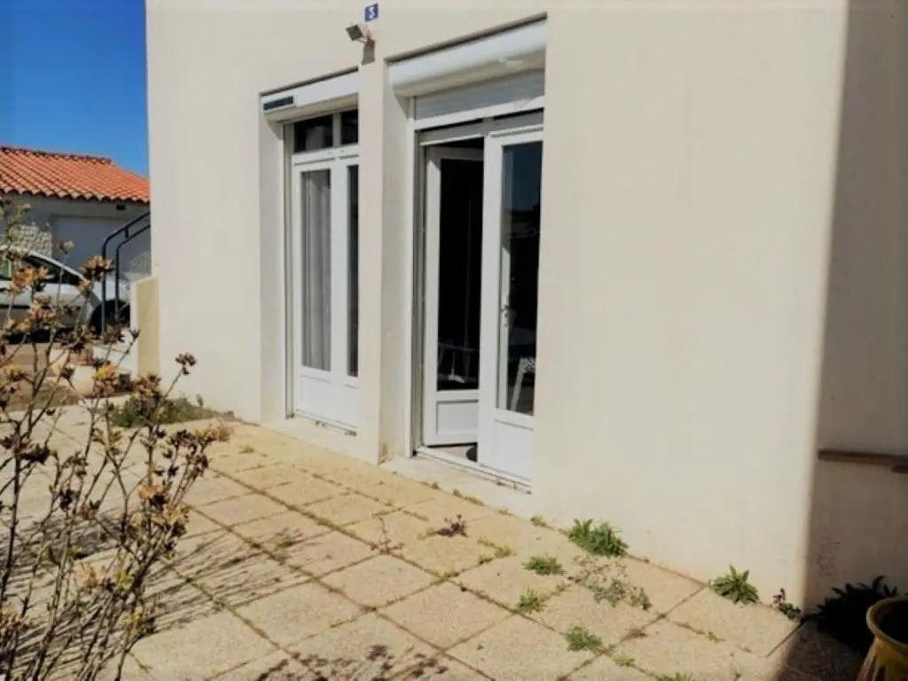 Appartement rez-de-chaussée 500 m de la plage Ste Anne