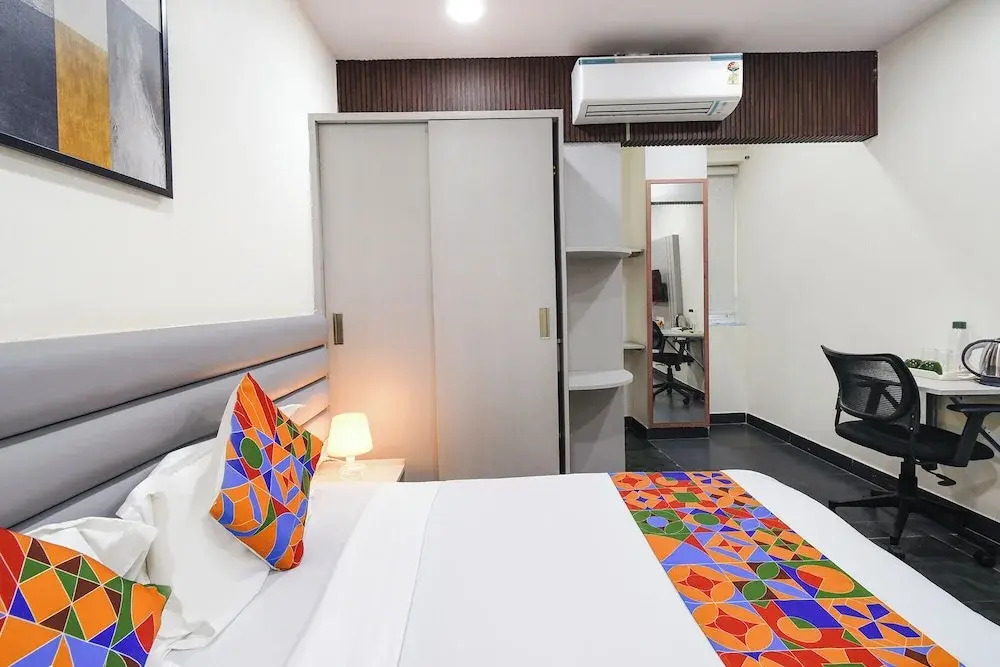 FabHotel Yendluris Abode