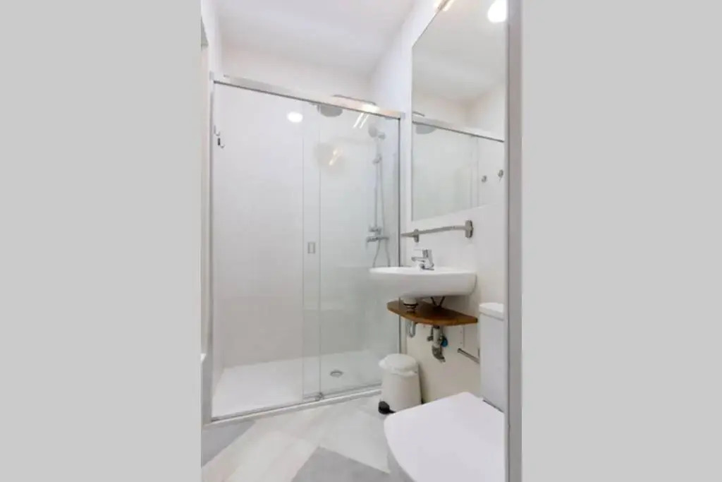 Hernando Colon Deluxe Suite by Valcambre