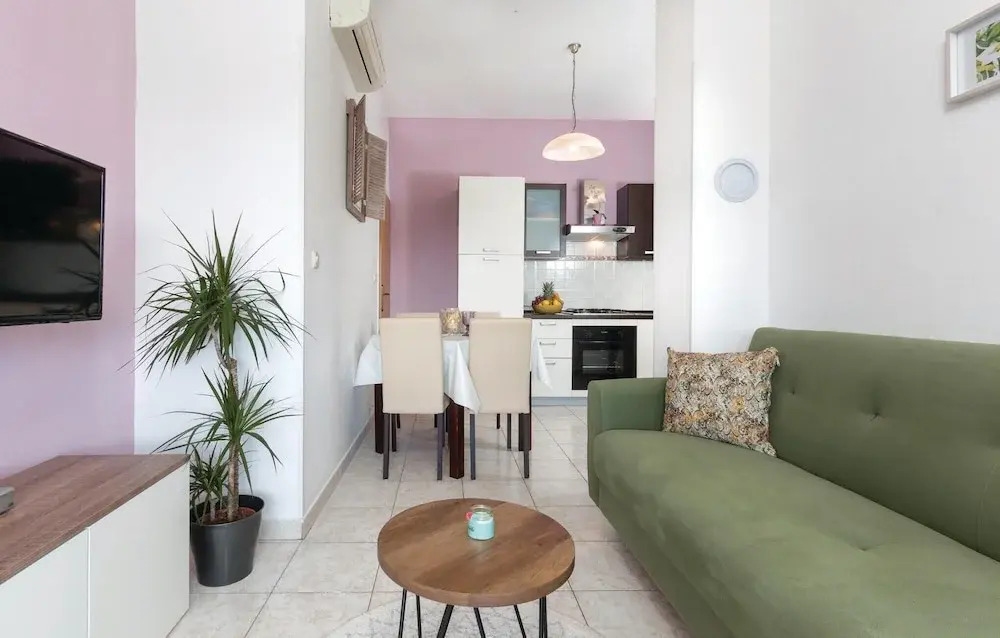 Awesome Home in Banjole With Wifi and 2 Bedrooms