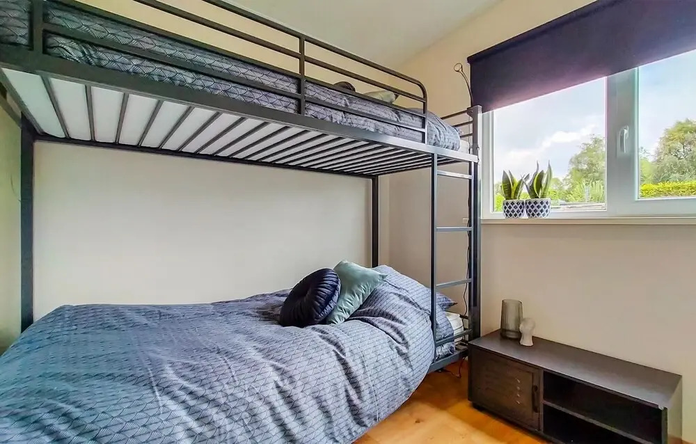 Pet Friendly Home In Heinkenszand With Wifi