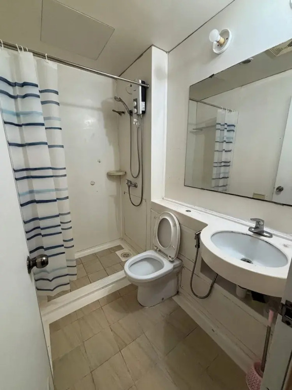 Carnivale Inn Staycations