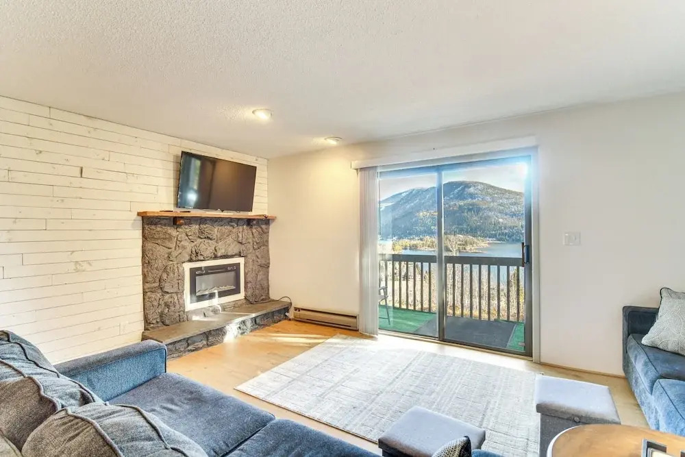 Ski, Hike & Snowmobile: Mtn-view Grand Lake Gem