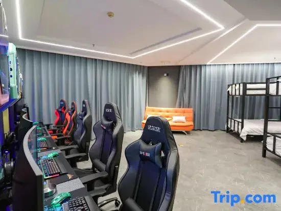 Whale e-sports hotel