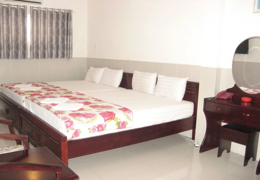 LUNA Hotel