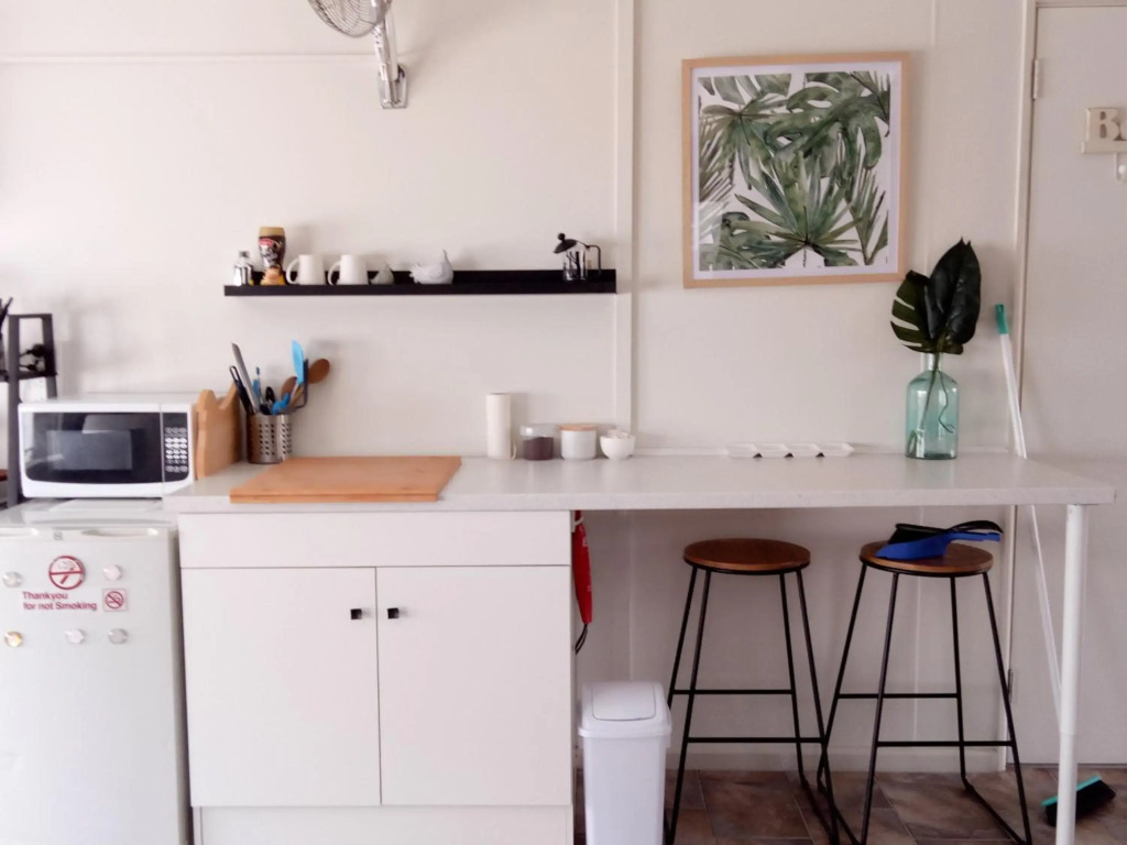 The Husky House 1 bedroom or 2 bedroom or The Husky Studio Suite stayinjervisbay com