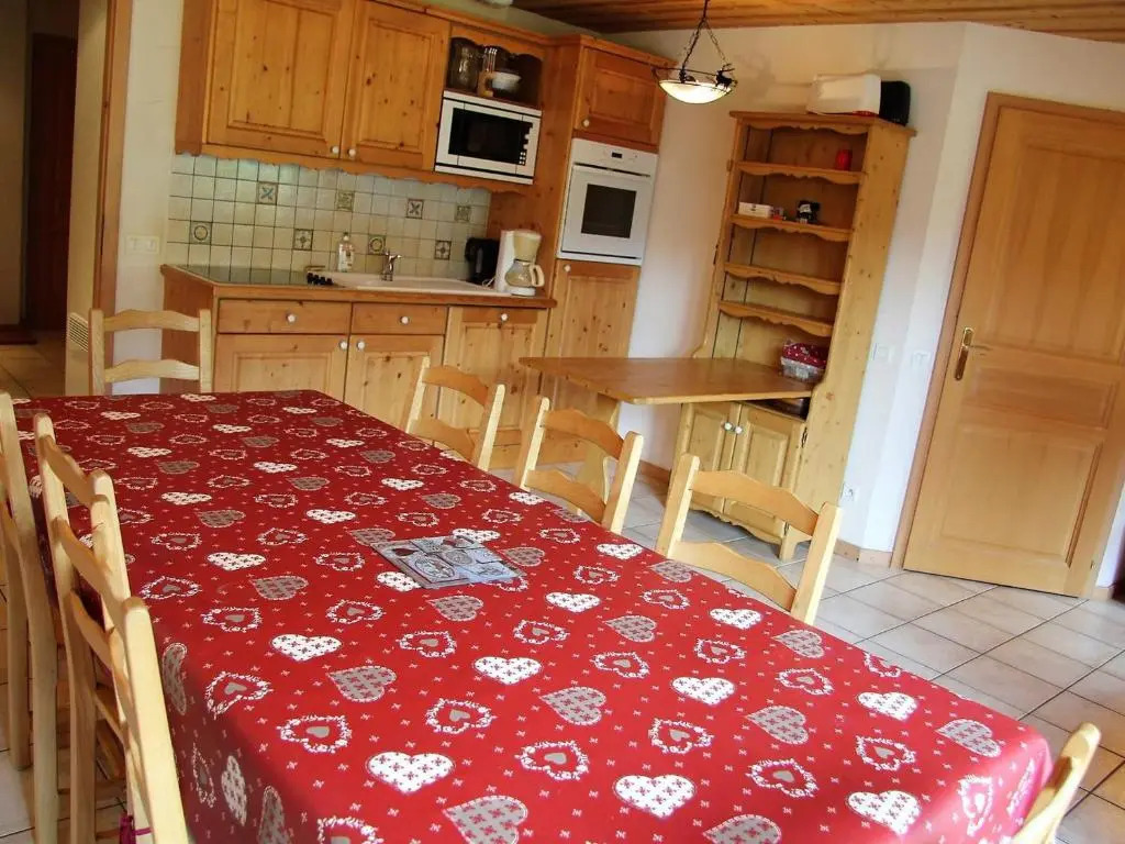 Appartement La Clusaz, 4 pièces, 8 personnes - FR-1-459-10