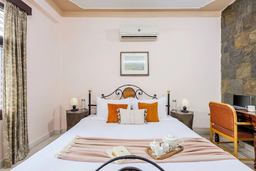 Alaya Stays Abhimanyu Mansion Topaz 2BHk