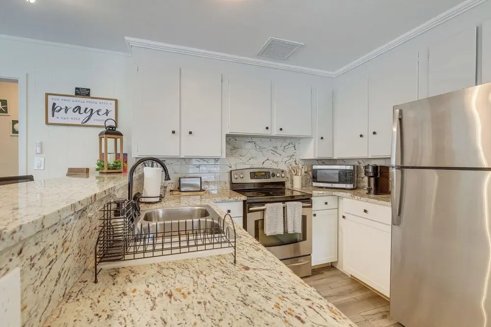 Walk to Shops & Dining: Downtown Stuart Home