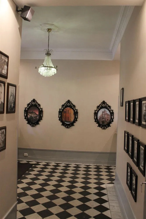 Colonial Hotel