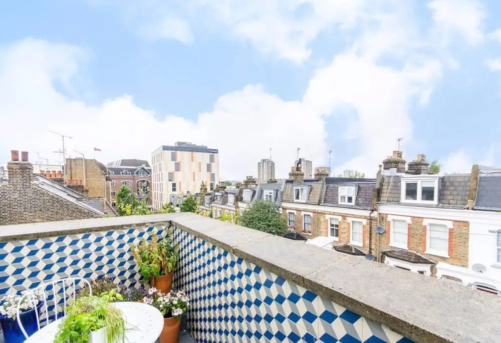 Loft in Clapham Junction Accommodates 4