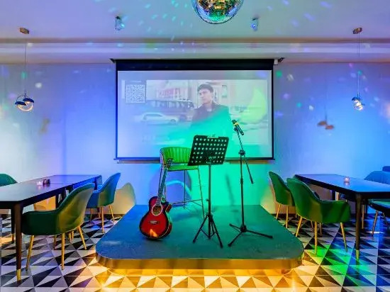 Jinglan·Hua Xi Yi Pin  Hotel