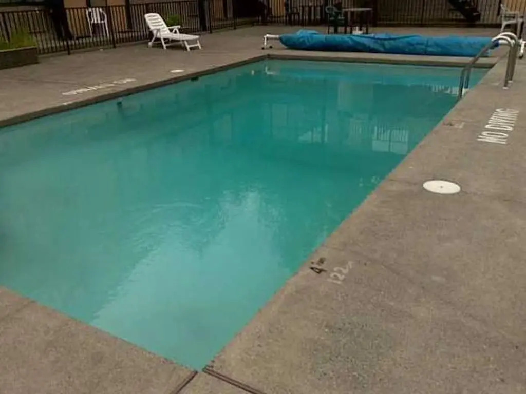 Langley Hwy Hotel