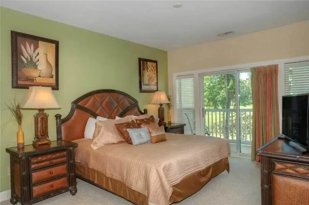 World Tour Three-bedroom Apartment 206