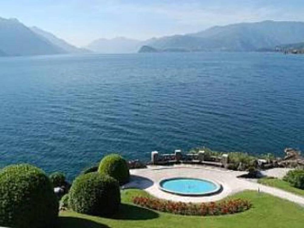 Amazing Aparment Lake Front 1 bed in Acquaseria