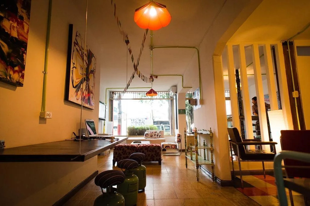 Local House Hostel
