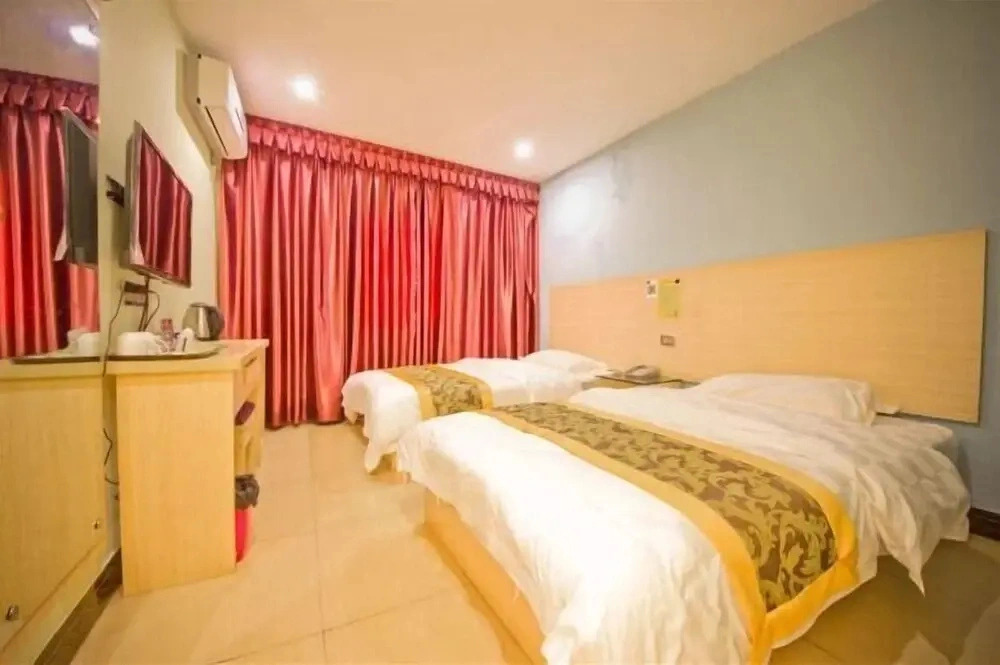 Yijia Express Hotel