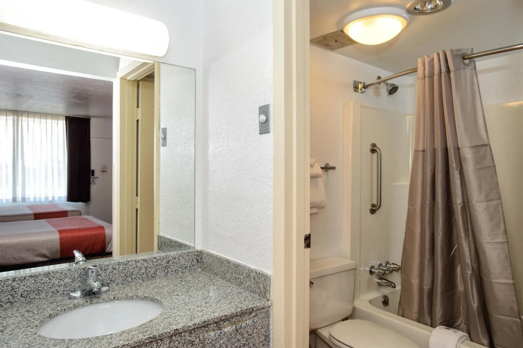 Motel 6-Mount Jackson, VA - Shenandoah