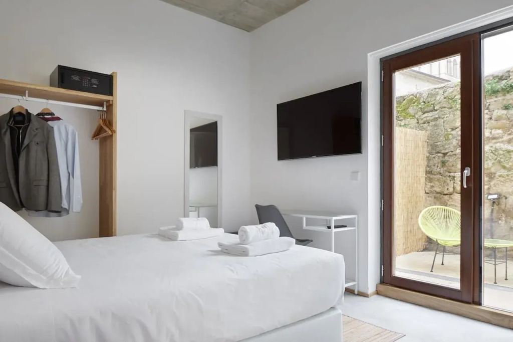 IRAIPE Estella Rooms Auto Check-in
